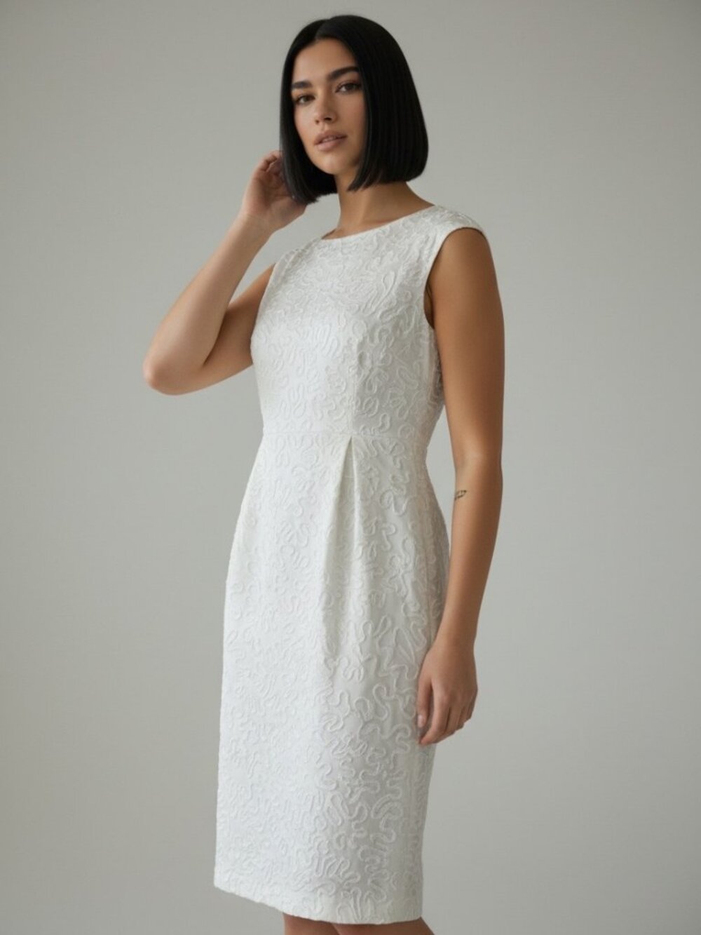 MICHAEL Michael Kors White Embroidered Shift Dress Size 6 Coastal Minimalist